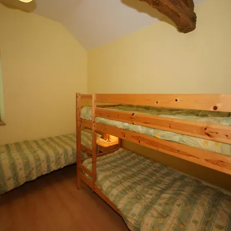 Spacious In With Swimming Pool 펜션 Besse (Dordogne)