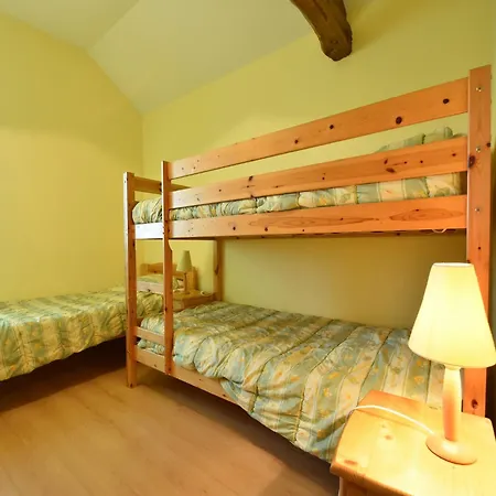 Spacious In With Swimming Pool *